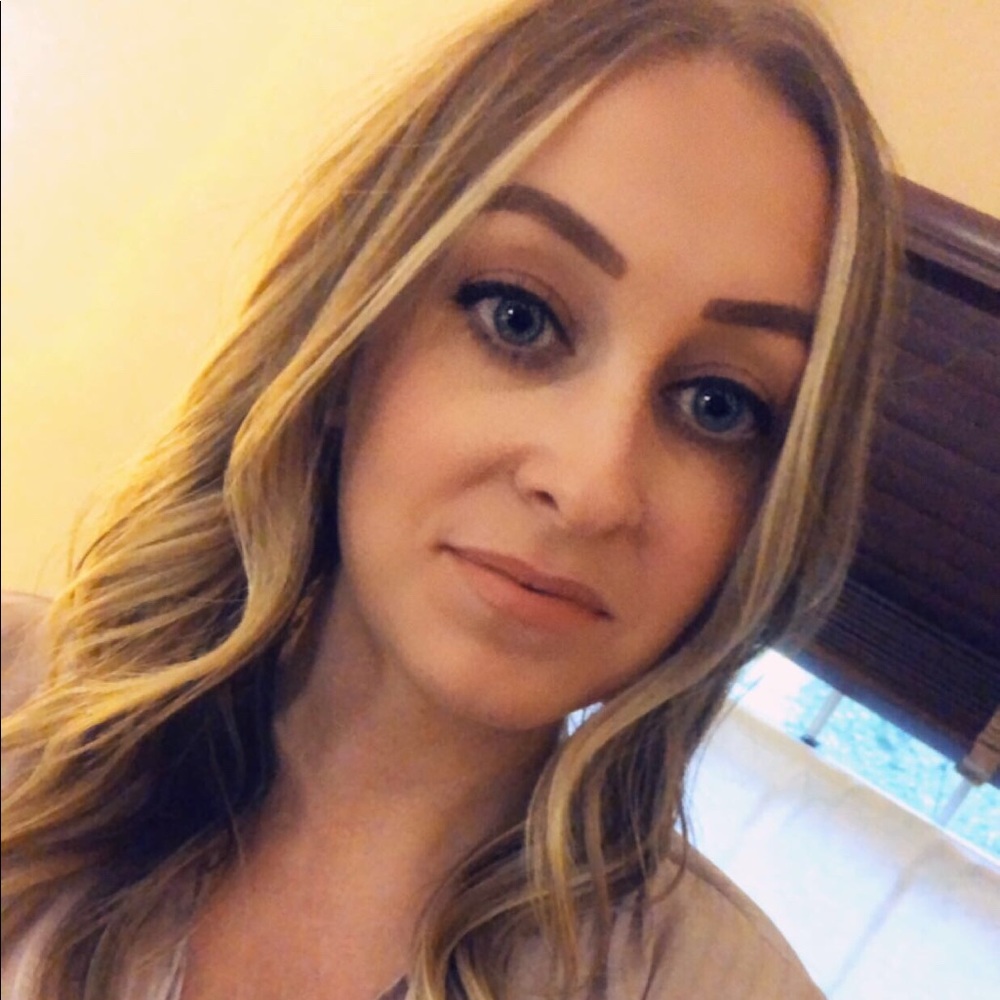 Meet your Posher, Deanna